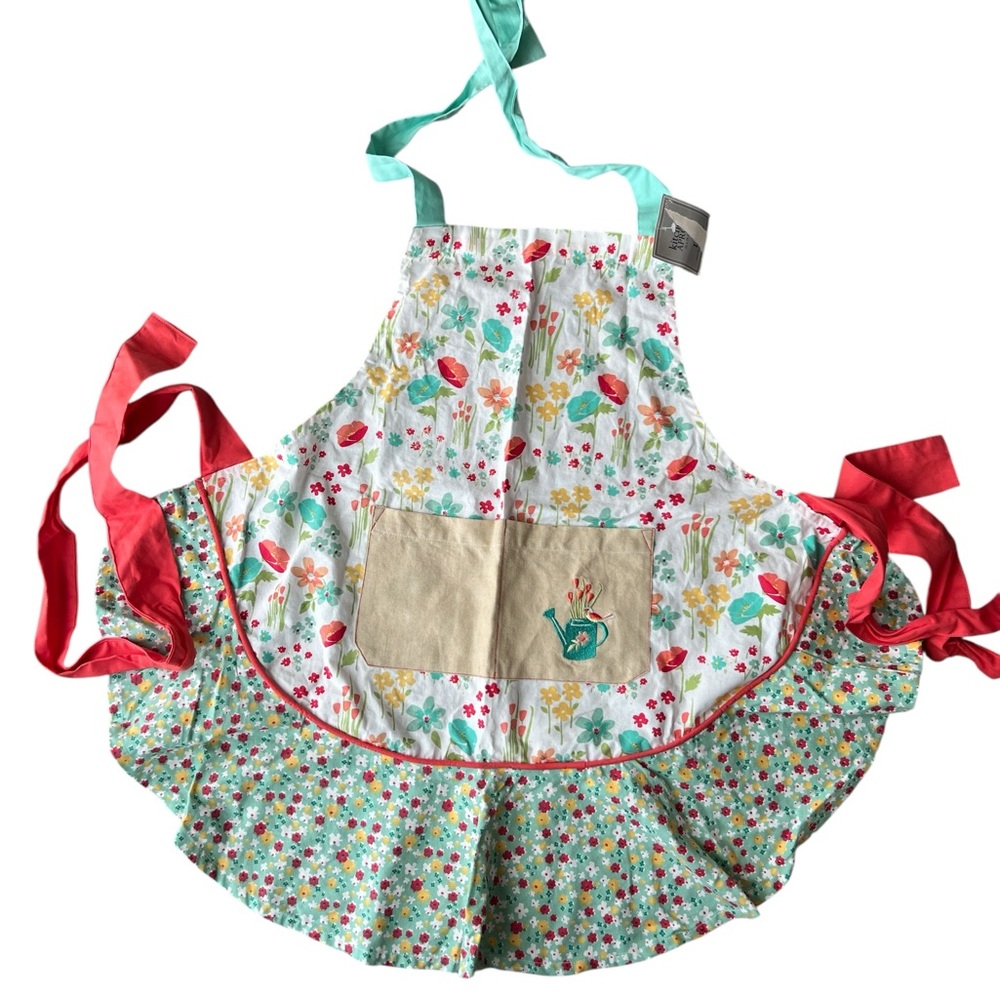 DII design imports embroidered Floral Apron Red and Blue Accents ruffle pocket